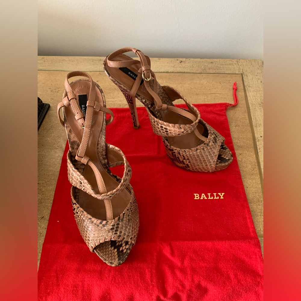 Brand new size 10 US , Bally